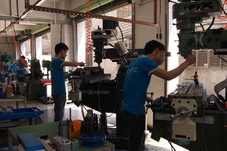 Manuelles Fräsen und Drehen