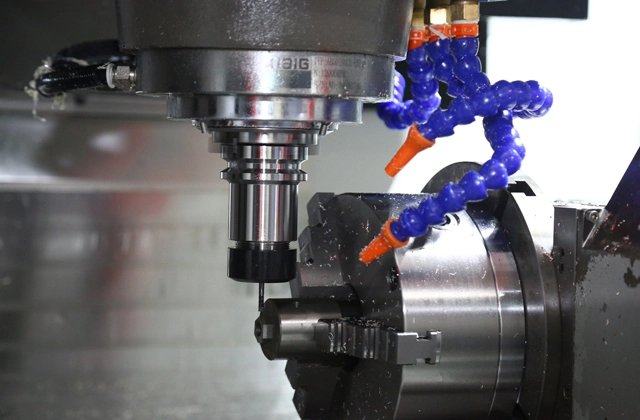 Innovative Materialien für Präzisions schalens ervices